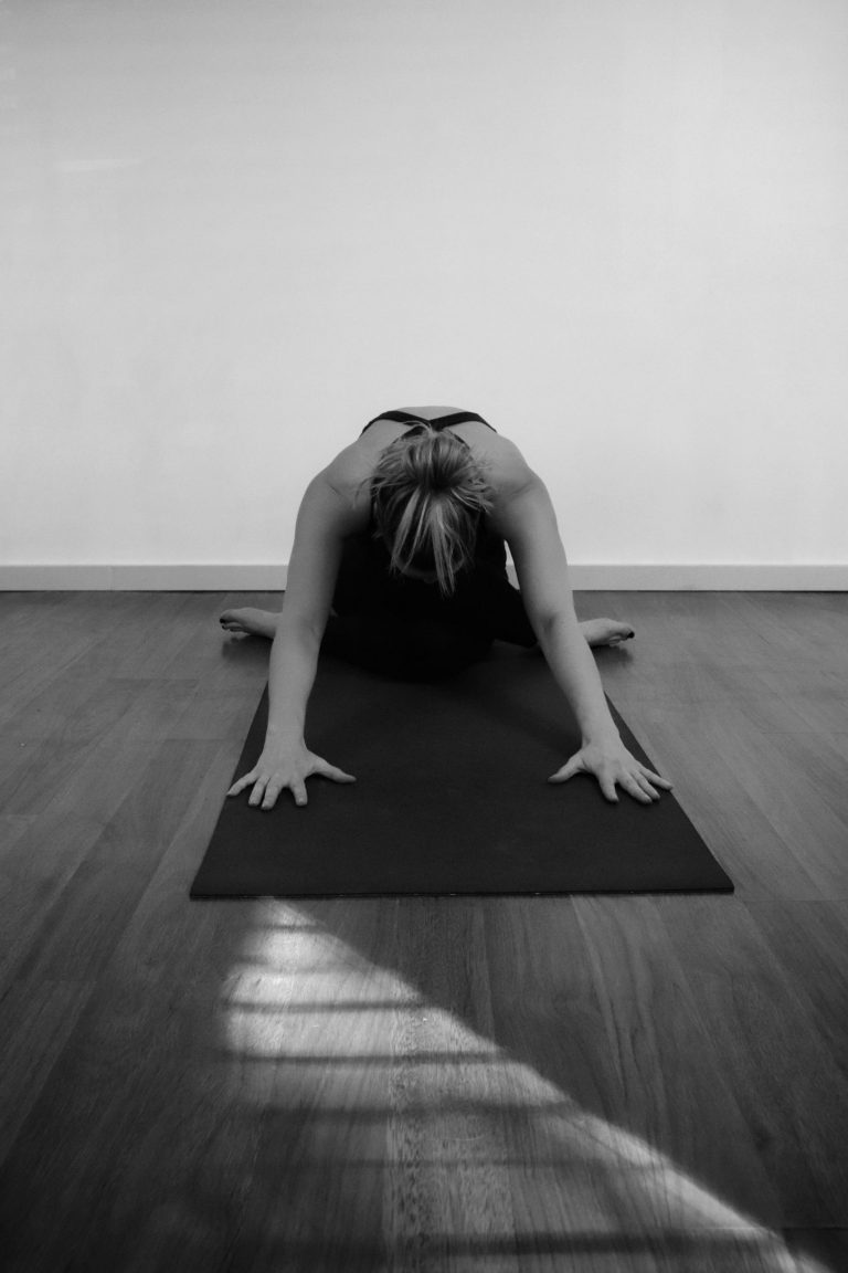 Yoga at Ettalong Beach 768x1152