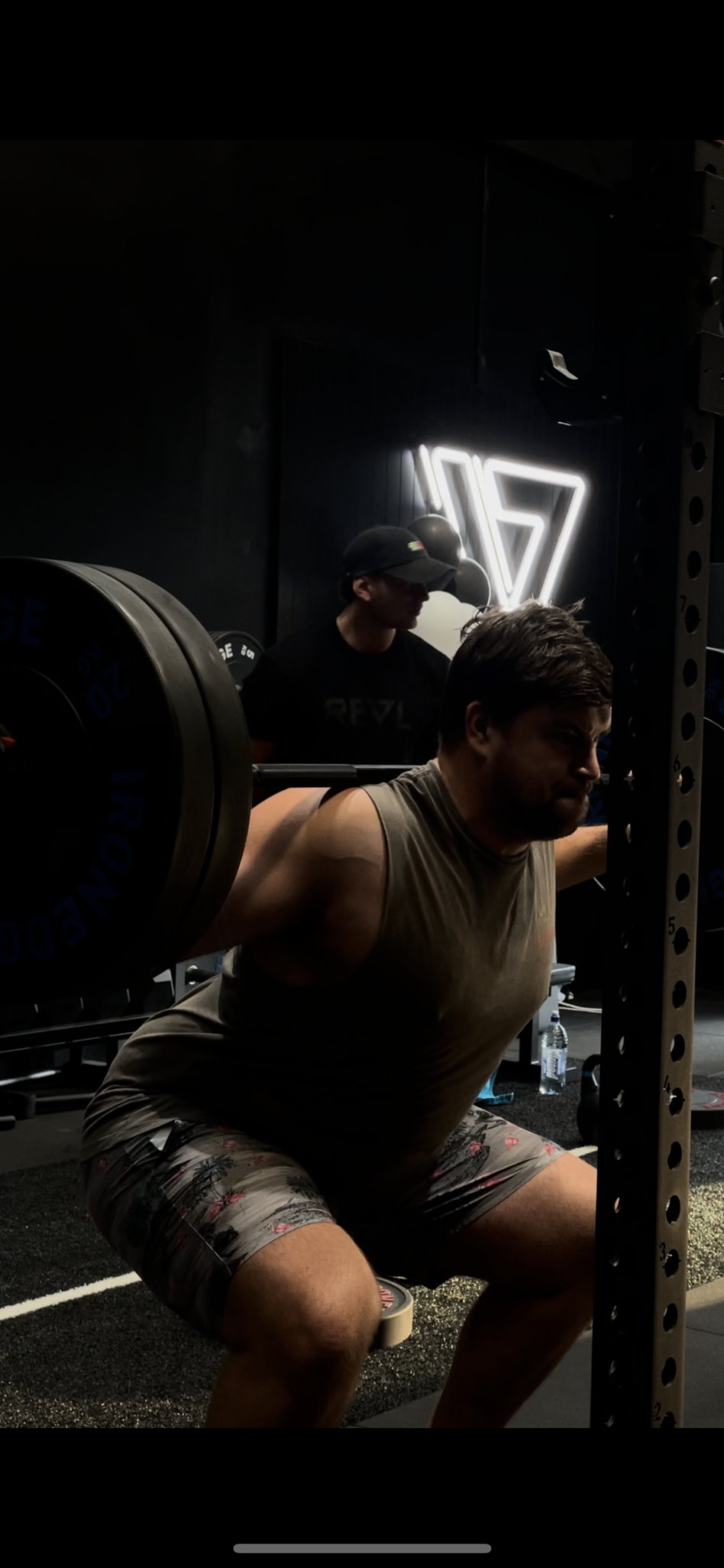 F848397E 0B89 4F75 A0CA B6C93808E6F0 946x2048